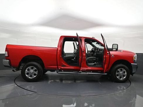 Used 2023 RAM 2500 Big Horn w/ Level 1 Equipment Group AWD/4WD image 41