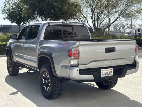 Used 2020 Toyota Tacoma TRD Off-Road w/ Technology Package AWD/4WD image 5