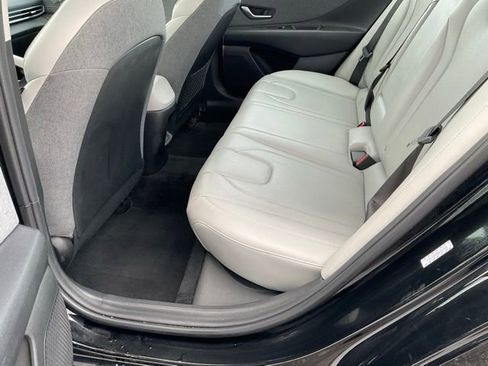 Used 2024 Hyundai Elantra Limited FWD image 22