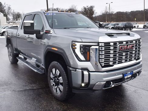 Used 2025 GMC Sierra 2500 Denali image 14