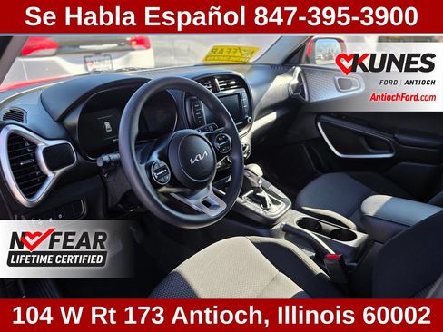 Used 2025 Kia Soul LX w/ LX Technology Package FWD image 21