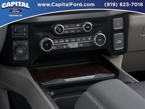New 2026 Ford F250 Platinum w/ Platinum Plus Package AWD/4WD image 15
