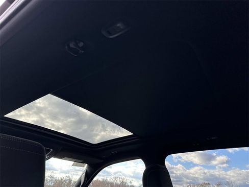 New 2026 RAM 1500 4x4 Crew Cab image 10