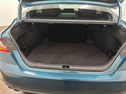 Used 2025 Toyota Camry SE w/ Convenience Package image 21