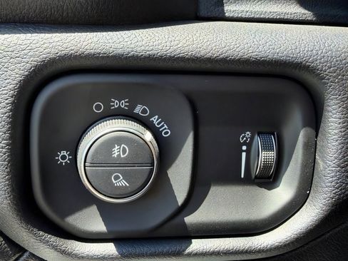 New 2026 RAM 3500 Big Horn AWD/4WD image 18