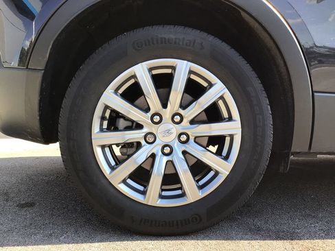 Used 2023 Cadillac XT4 Premium Luxury w/ Technology Package AWD/4WD image 18