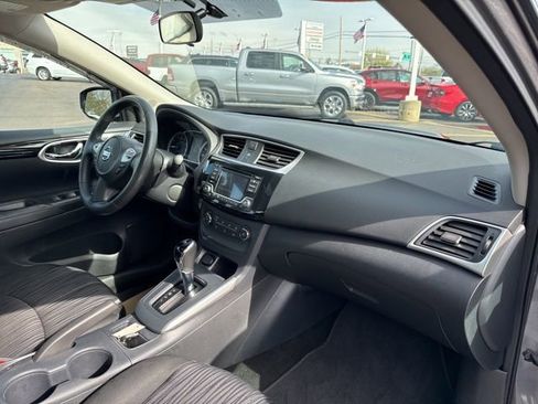 Used 2017 Nissan Sentra SV w/ Style Package image 28