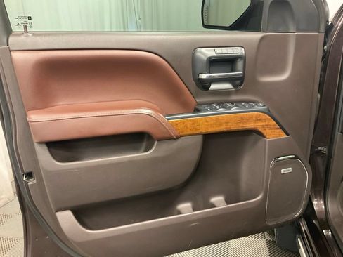 Used 2016 Chevrolet Silverado 1500 High Country w/ High Country Premium Package AWD/4WD image 17