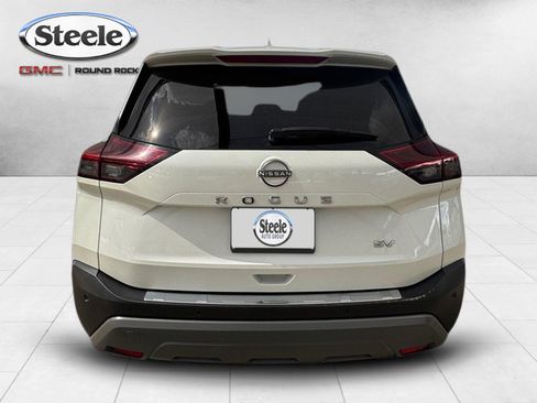 Used 2023 Nissan Rogue SV FWD image 4