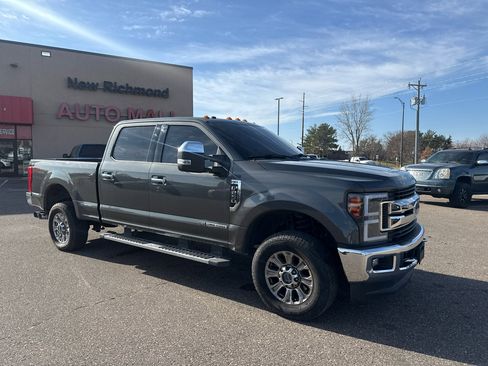 Used 2019 Ford F250 XLT w/ XLT Premium Package image 7
