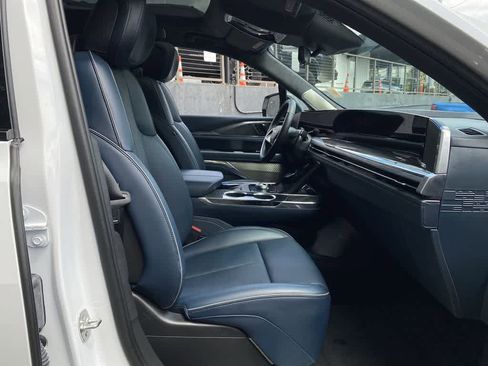 Certified 2025 Cadillac Escalade IQ Luxury 2 AWD/4WD image 19