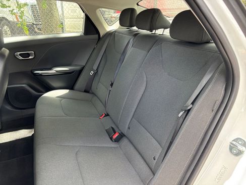Used 2025 Kia K4 FWD image 71