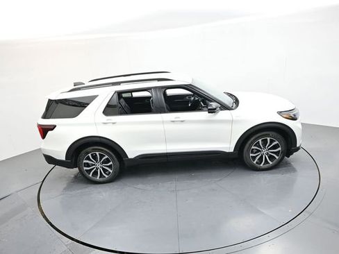 Used 2026 Ford Explorer ST-Line RWD image 25