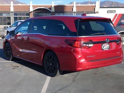 Used 2025 Honda Odyssey Sport-L image 9