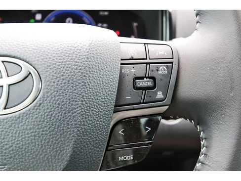 Used 2026 Toyota Camry SE FWD image 16