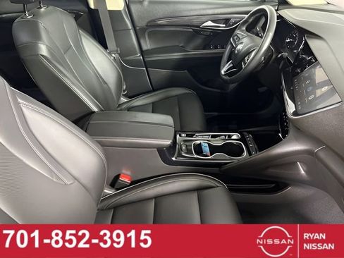 Used 2023 Buick Envision Essence image 39