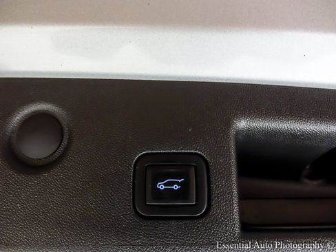 Used 2022 Chevrolet Equinox LT image 28