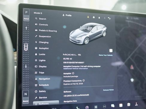 Used 2022 Tesla Model S image 26