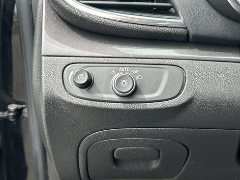 Used 2019 Buick Encore Preferred AWD/4WD image 18