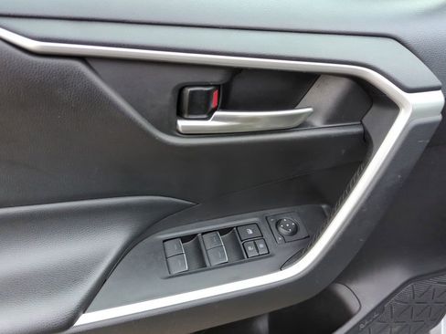 Used 2023 Toyota RAV4 XLE image 8