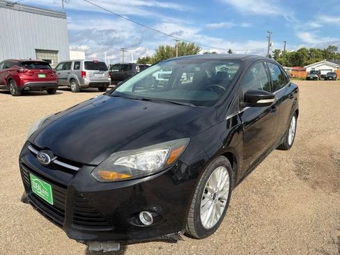 Used 2014 Ford Focus Titanium FWD image 9