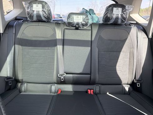 New 2026 Volkswagen Taos SE image 29