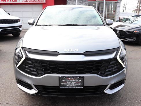 Used 2024 Kia Sportage LX image 8