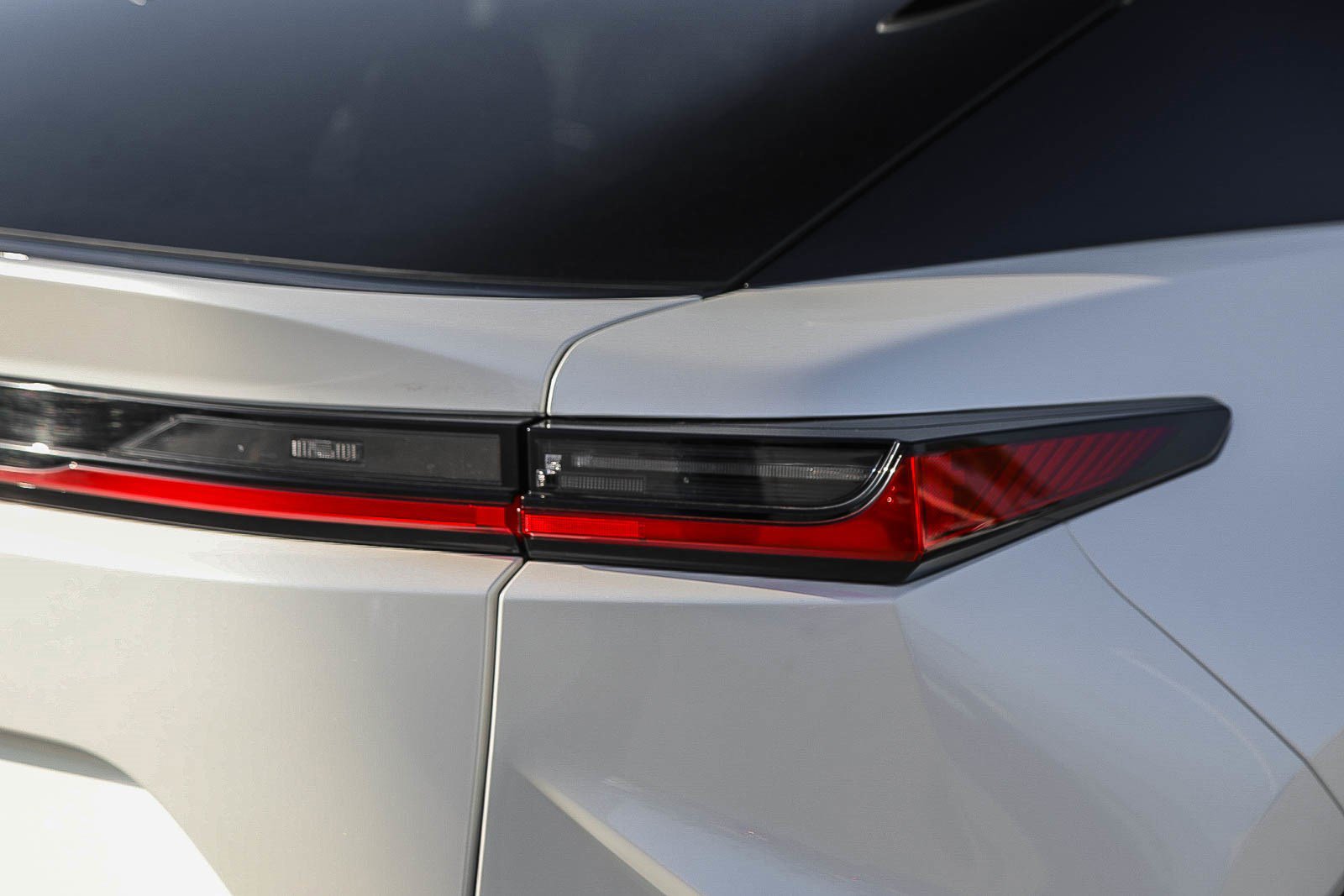 Used 2023 Lexus RZ 450e Premium w/ Technology Package AWD/4WD image 9
