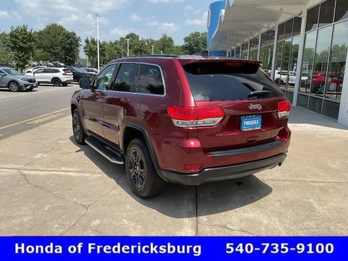 Used 2016 Jeep Grand Cherokee Laredo AWD/4WD image 3