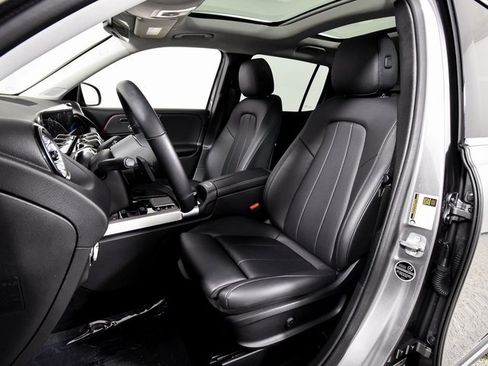 Certified 2023 Mercedes-Benz GLB 250 image 17