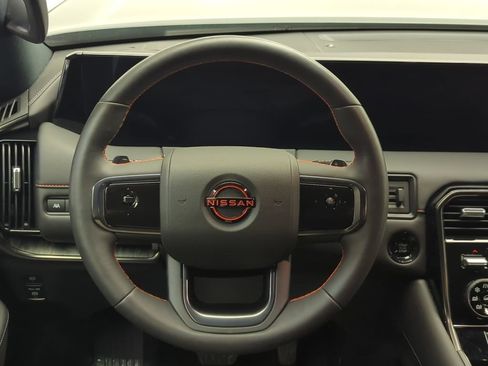 Used 2025 Nissan Armada PRO-4X AWD/4WD image 23