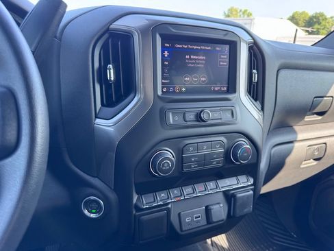Used 2026 Chevrolet Silverado 1500 Custom Trail Boss AWD/4WD image 29