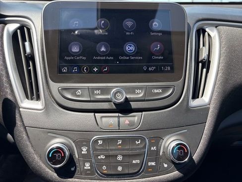 Used 2024 Chevrolet Malibu LT image 14