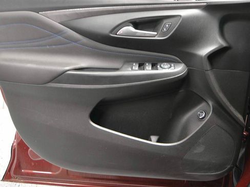 Used 2025 Buick Envista Sport Touring w/ Convenience I Package FWD image 6