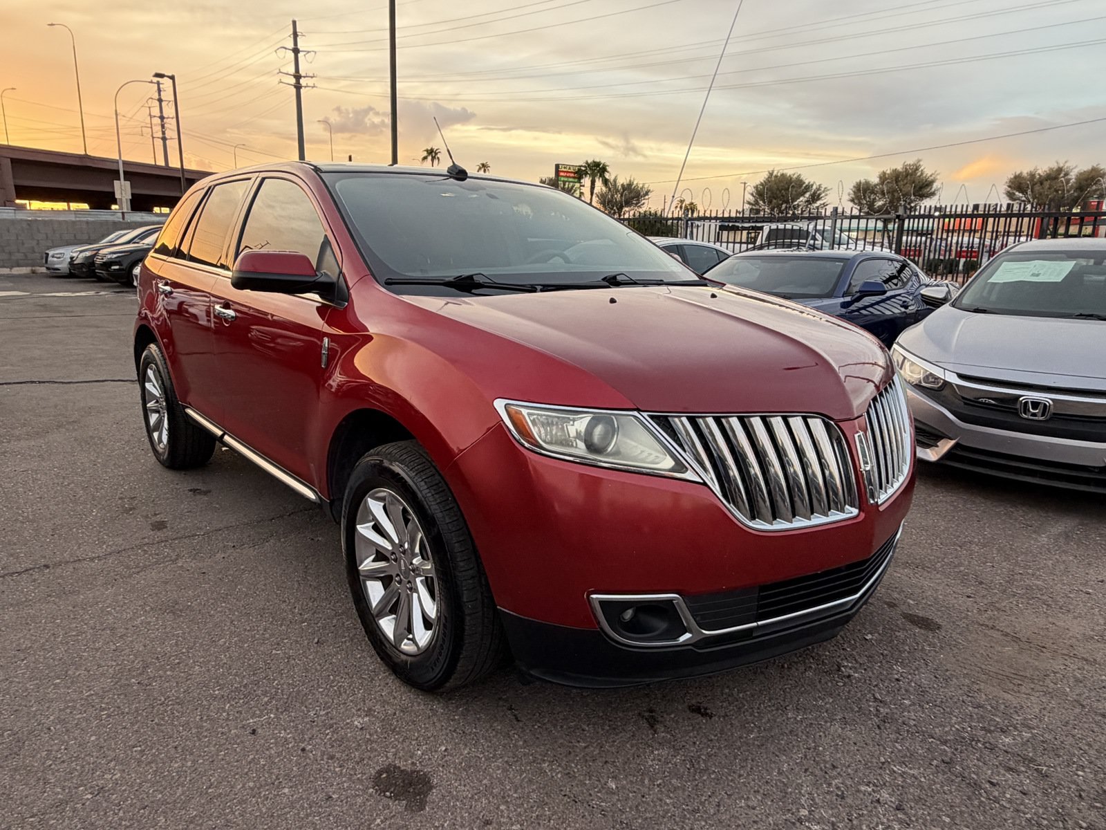 Used 2011 Lincoln MKX 2WD w/ 101A Rapid Spec Order Code image 3