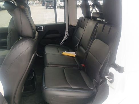 Used 2024 Jeep Wrangler High Altitude AWD/4WD image 22