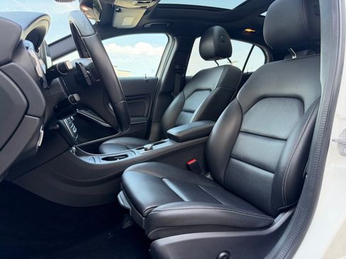 Used 2018 Mercedes-Benz GLA 250 image 13