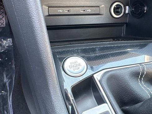 New 2025 Volkswagen Taos SE image 25