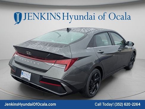 New 2026 Hyundai Elantra SEL Sport Premium FWD image 10