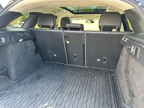 Used 2020 Jaguar F-PACE R-Sport image 39