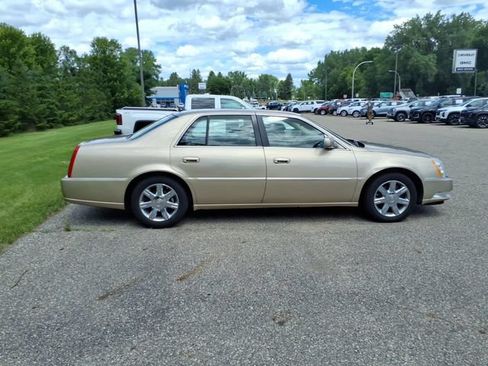 Used 2006 Cadillac DTS FWD image 2