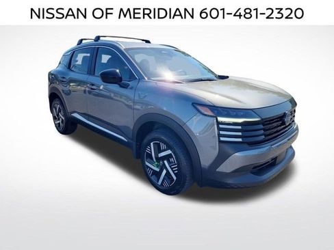 New 2026 Nissan Kicks SV w/ Charging Package FWD image 7