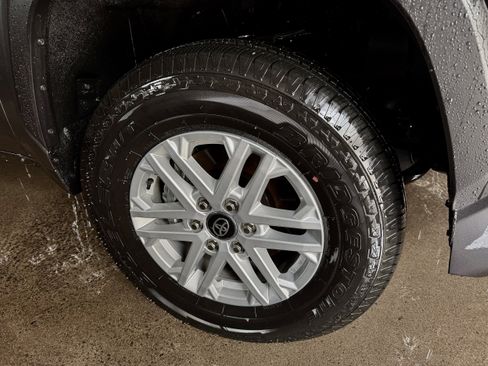 Certified 2025 Toyota Tundra SR5 AWD/4WD image 34