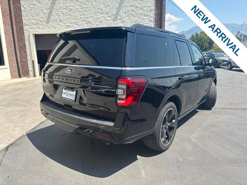 Used 2024 Ford Expedition Limited AWD/4WD image 7