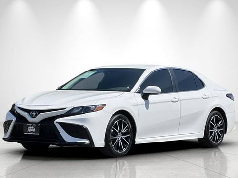 Used 2023 Toyota Camry SE FWD image 8