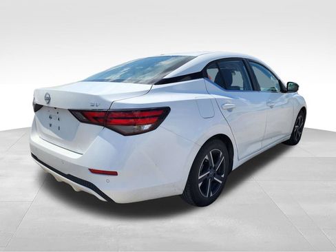 Used 2024 Nissan Sentra SV FWD image 10