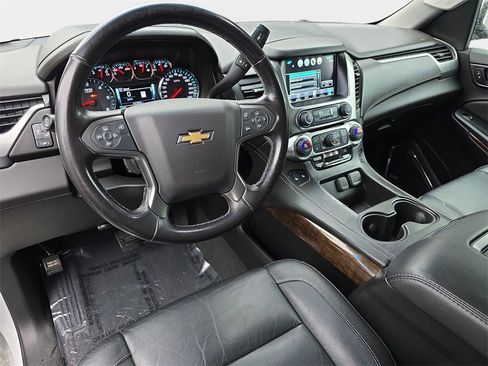 Used 2019 Chevrolet Suburban LT image 20