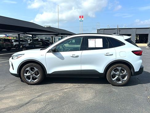 Used 2026 Ford Escape ST-Line FWD image 5