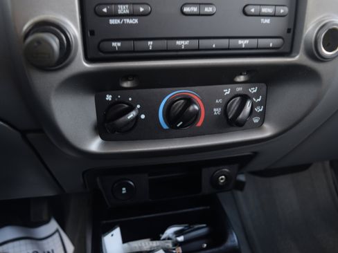 Used 2011 Ford Ranger XLT RWD image 11