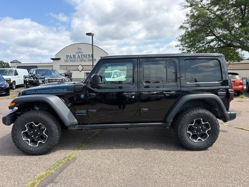 Used 2023 Jeep Wrangler Unlimited Rubicon 4xe w/ Cold Weather Group AWD/4WD image 8